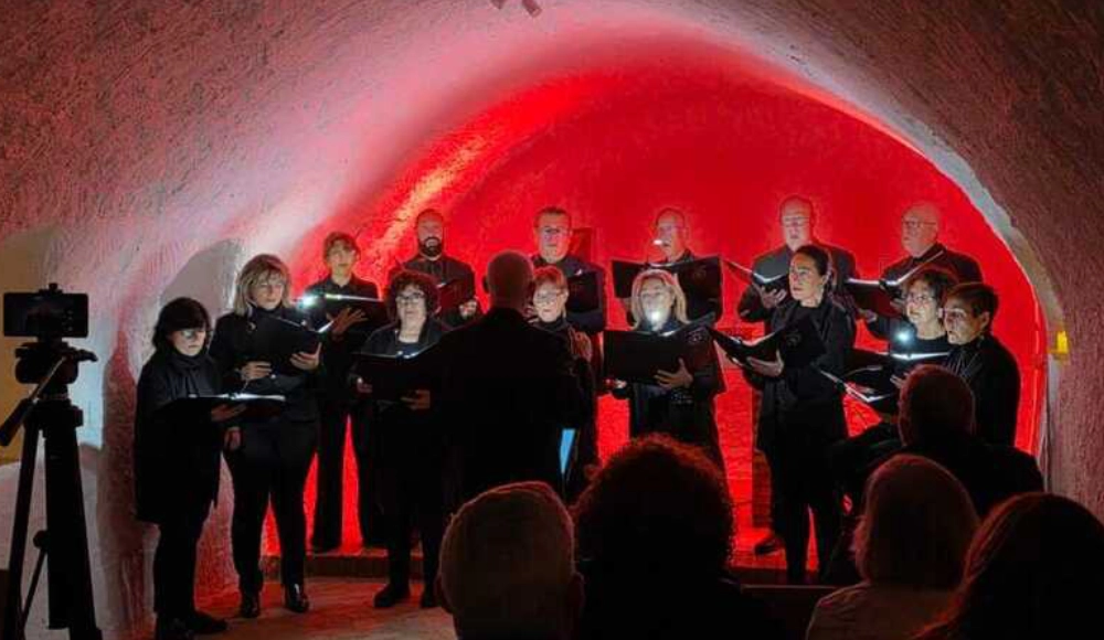 Música y Poesía a cargo de Coro de cámara "Vox Regis"